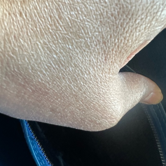 LV BLUE Epi Capucines - Picture 9 of 15